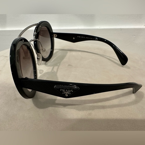 Prada Oversized Black Round Sunglasses with large logo on sides - Picture 2 of 8
